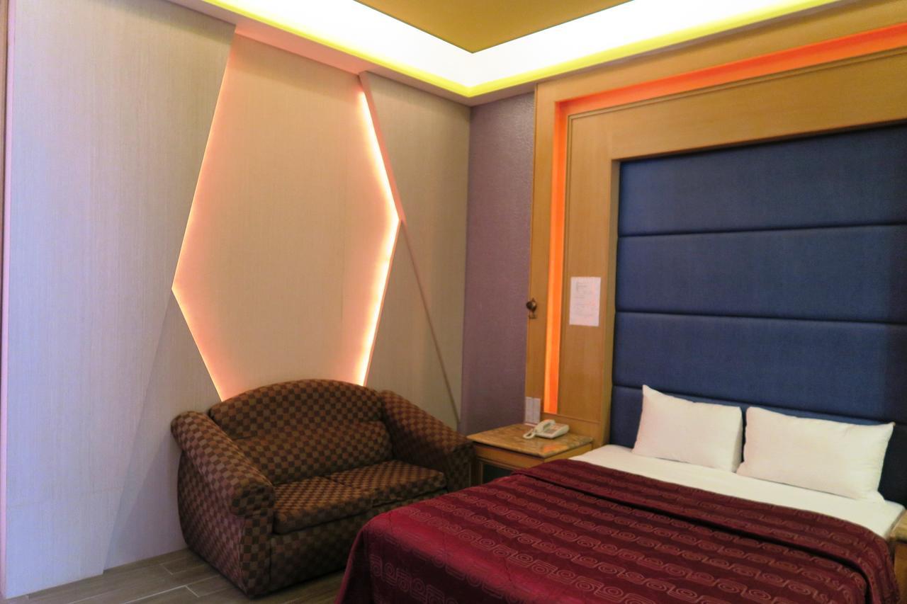 富晴汽車旅館fu Ching Motel Changhua City Exterior photo